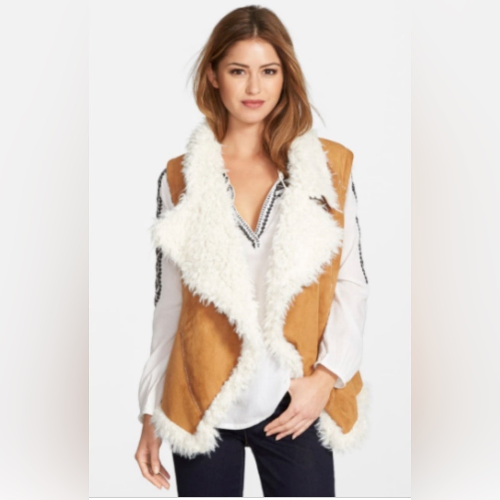 Two by Vince Camuto Women's Boho Drape Front Faux Shearing Vest Tan Size Large
